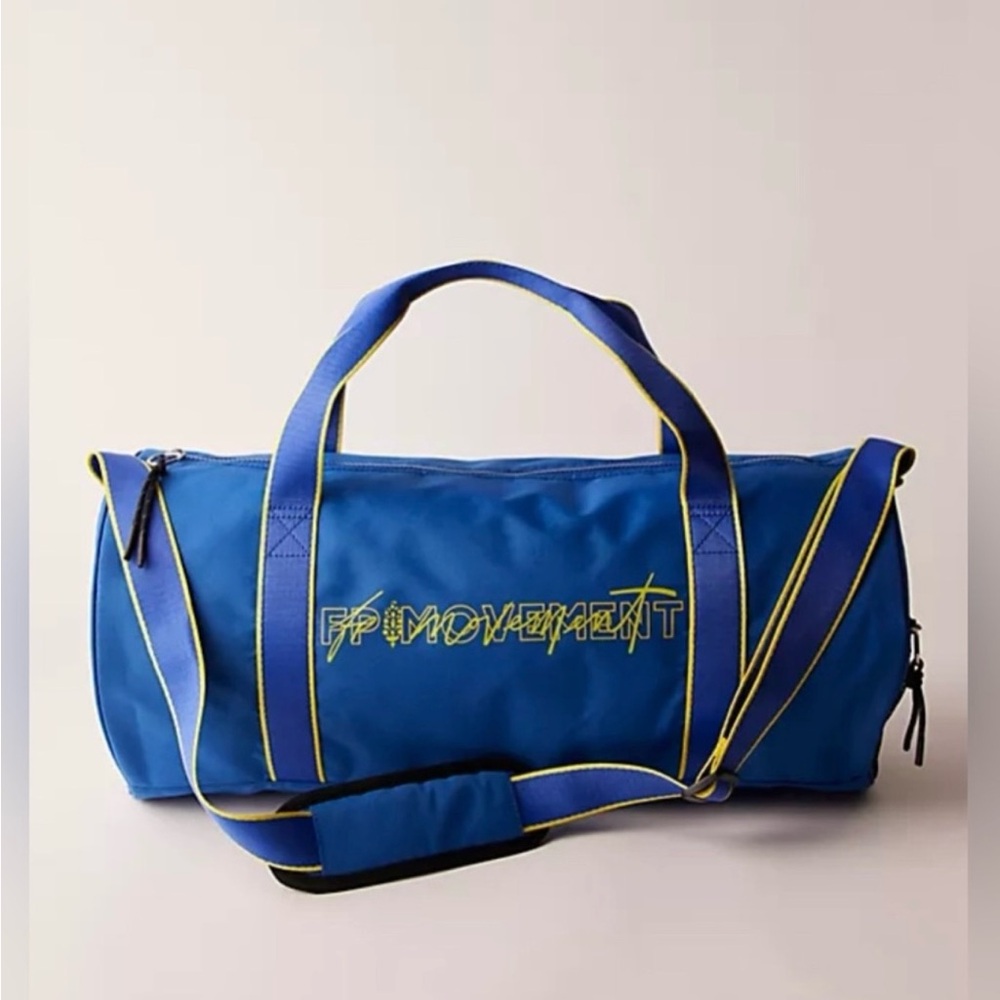 A90-FREE PEOPLE Good Sport Duffle Bag - Athletic Blue